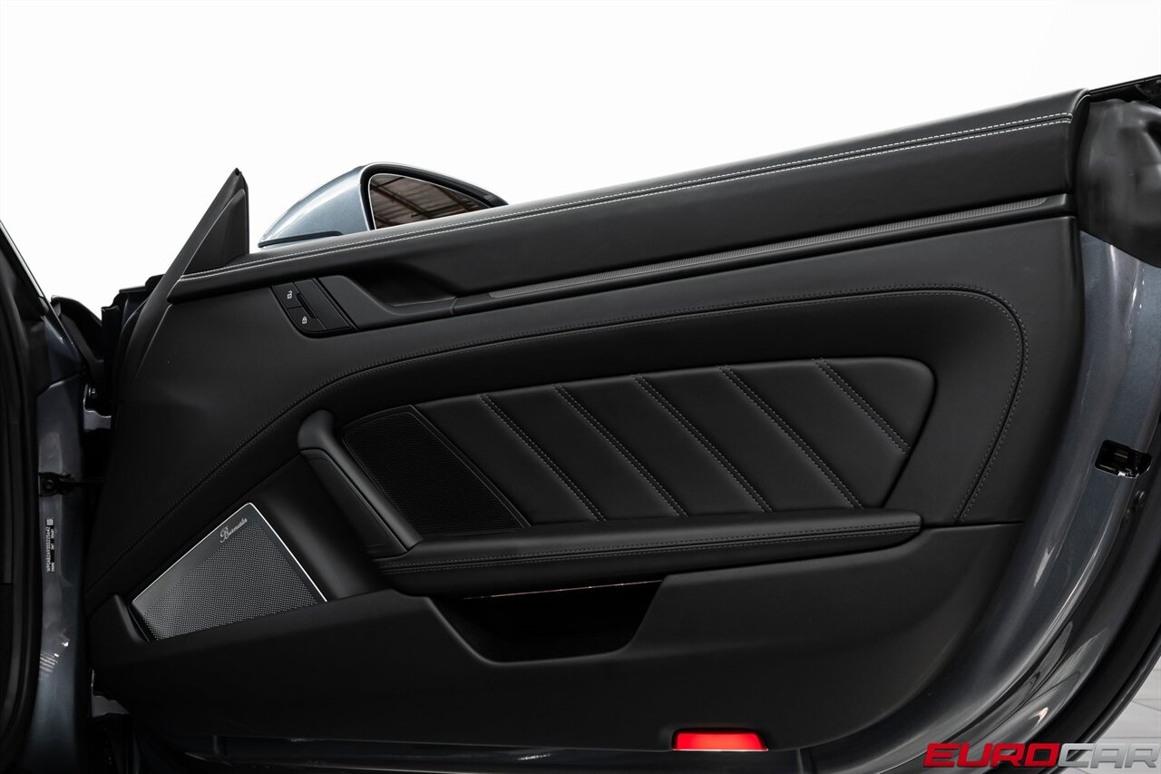 2025 Porsche 911 Carrera 4 GTS *SUNROOF * FRONT AXLE LIFT SYSTEM*   - Photo 24 - Costa Mesa, CA 92626