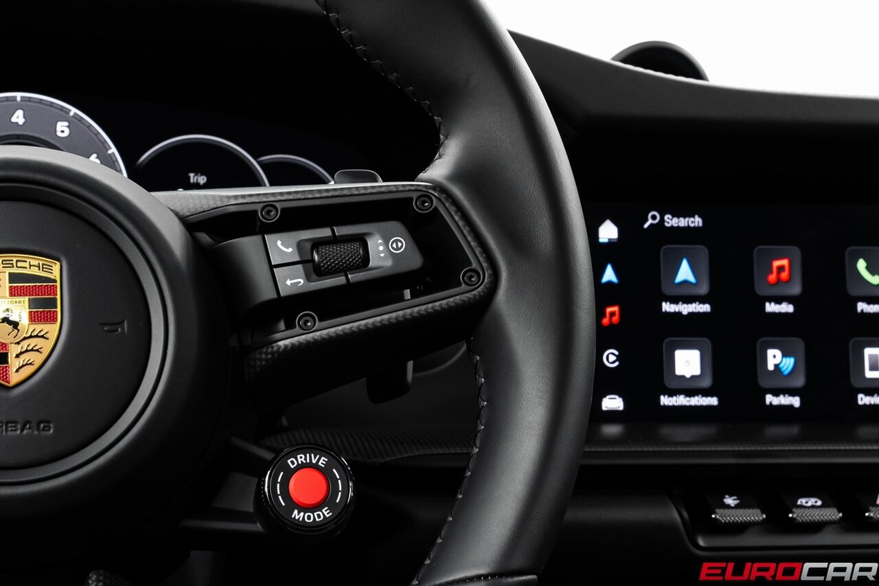 2025 Porsche 911 Carrera 4 GTS *SUNROOF * FRONT AXLE LIFT SYSTEM*   - Photo 30 - Costa Mesa, CA 92626