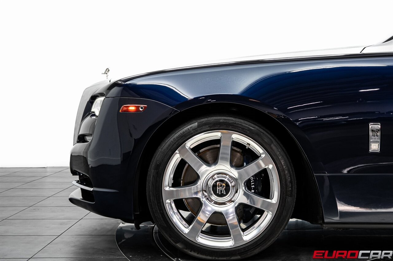 2019 Rolls-Royce Dawn *FACTORY TWO-TONE * IMMACULATE CONDITION*   - Photo 15 - Costa Mesa, CA 92626