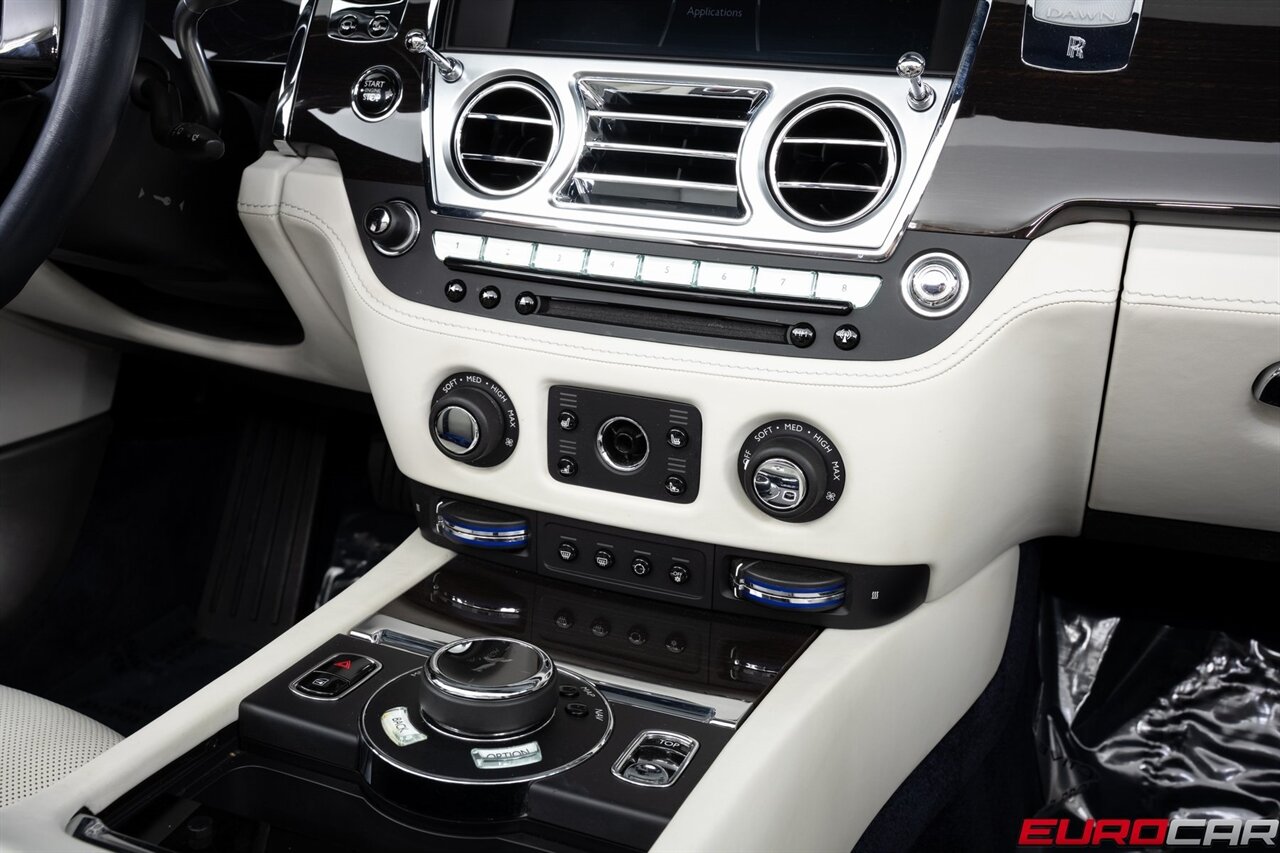 2019 Rolls-Royce Dawn *FACTORY TWO-TONE * IMMACULATE CONDITION*   - Photo 28 - Costa Mesa, CA 92626