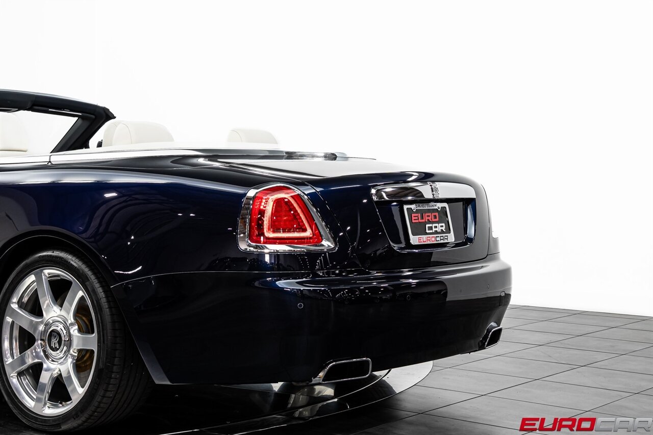 2019 Rolls-Royce Dawn *FACTORY TWO-TONE * IMMACULATE CONDITION*   - Photo 18 - Costa Mesa, CA 92626