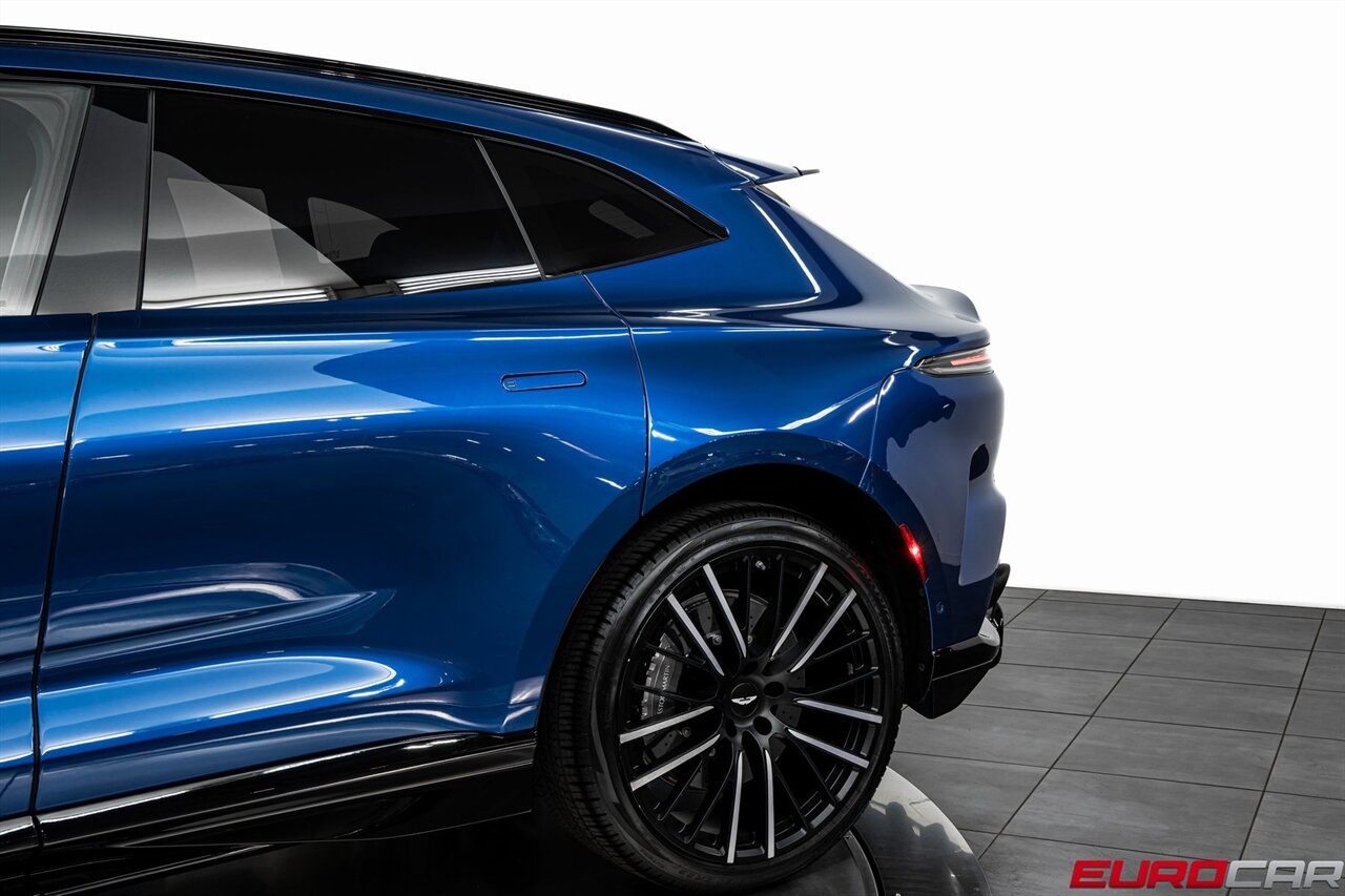 2023 Aston Martin DBX 707 *HUGE CARBON OPTIONS * 23 " FORGED WHEELS* - Photo 15 - Costa Mesa, CA 92626