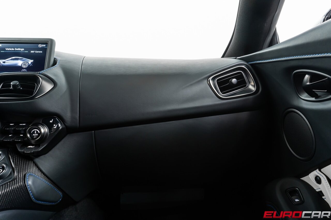 2022 Aston Martin Vantage  *TWO-TONE INTERIOR * CARBON INTERIOR * ONLY 2,200 PAMPERED MILES* - Photo 34 - Costa Mesa, CA 92626