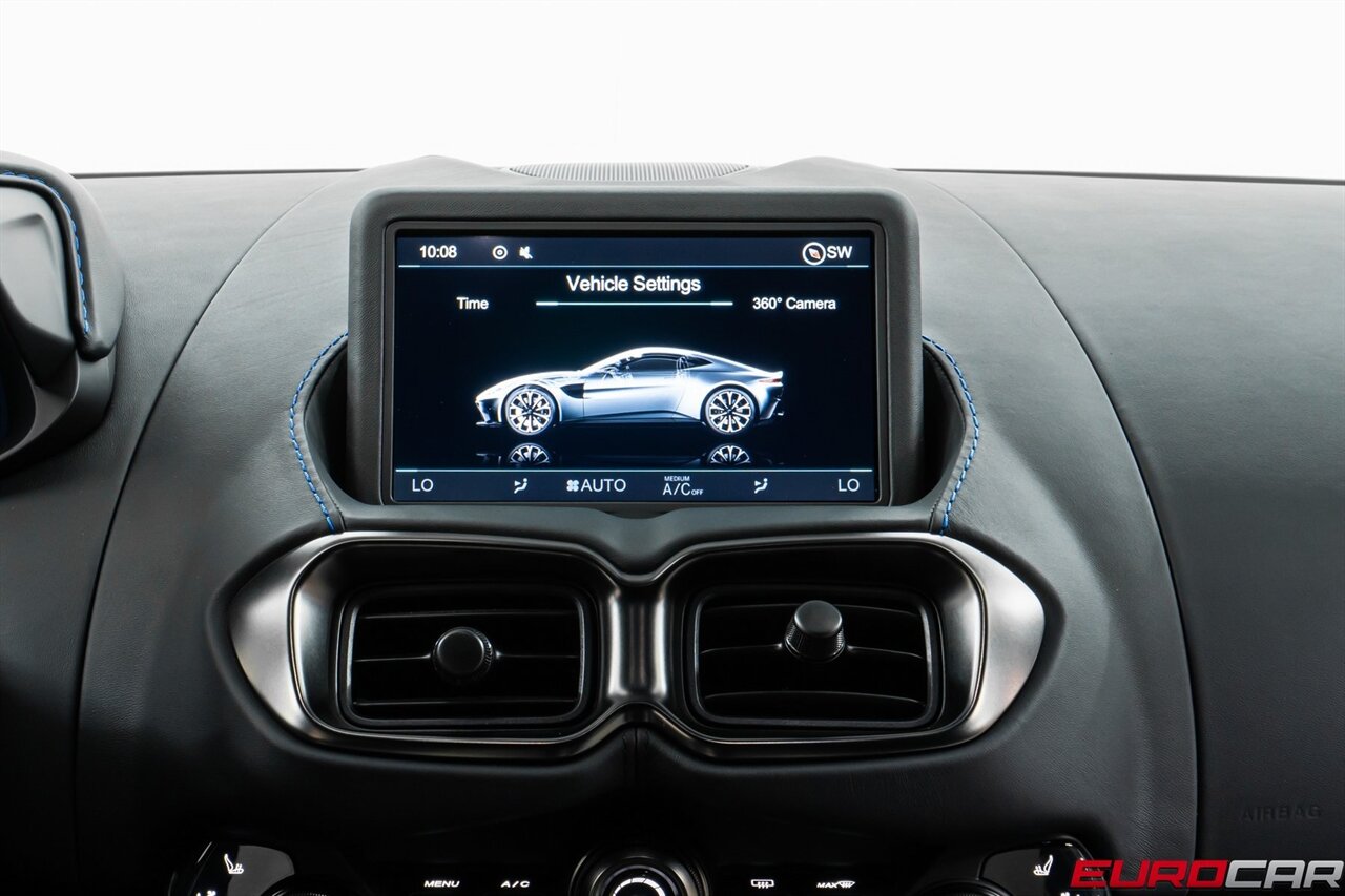 2022 Aston Martin Vantage  *TWO-TONE INTERIOR * CARBON INTERIOR * ONLY 2,200 PAMPERED MILES* - Photo 30 - Costa Mesa, CA 92626
