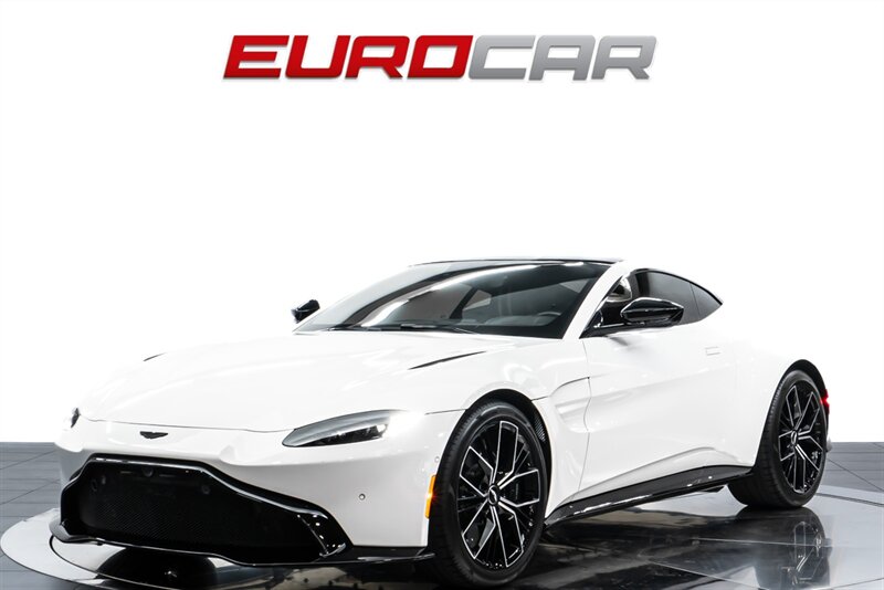 2022 Aston Martin Vantage  *TWO-TONE INTERIOR * CARBON INTERIOR * ONLY 2,200 PAMPERED MILES*