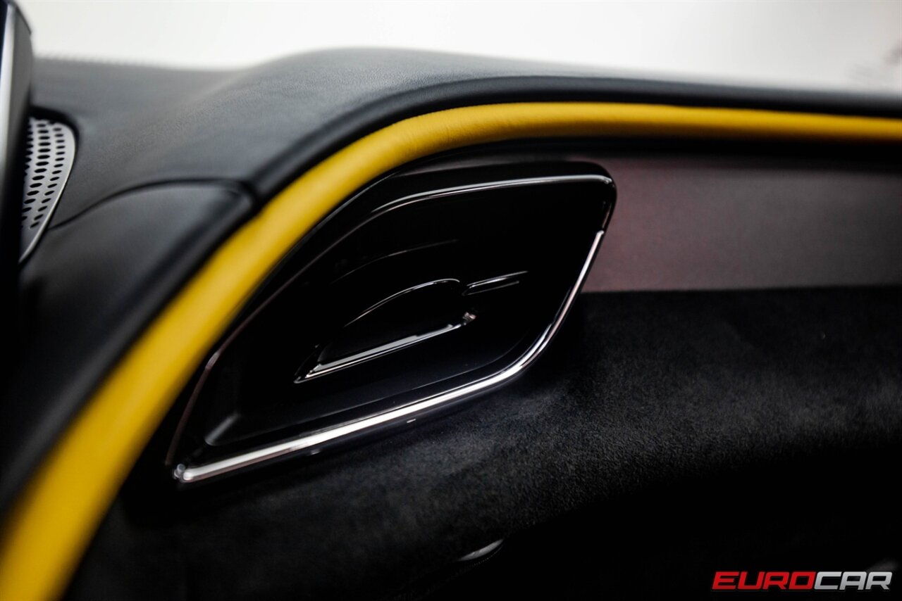 2023 Ferrari Roma  *CARBON FIBER WHEELS * FULL ELECTRIC VENTILATED SEATS* - Photo 32 - Costa Mesa, CA 92626