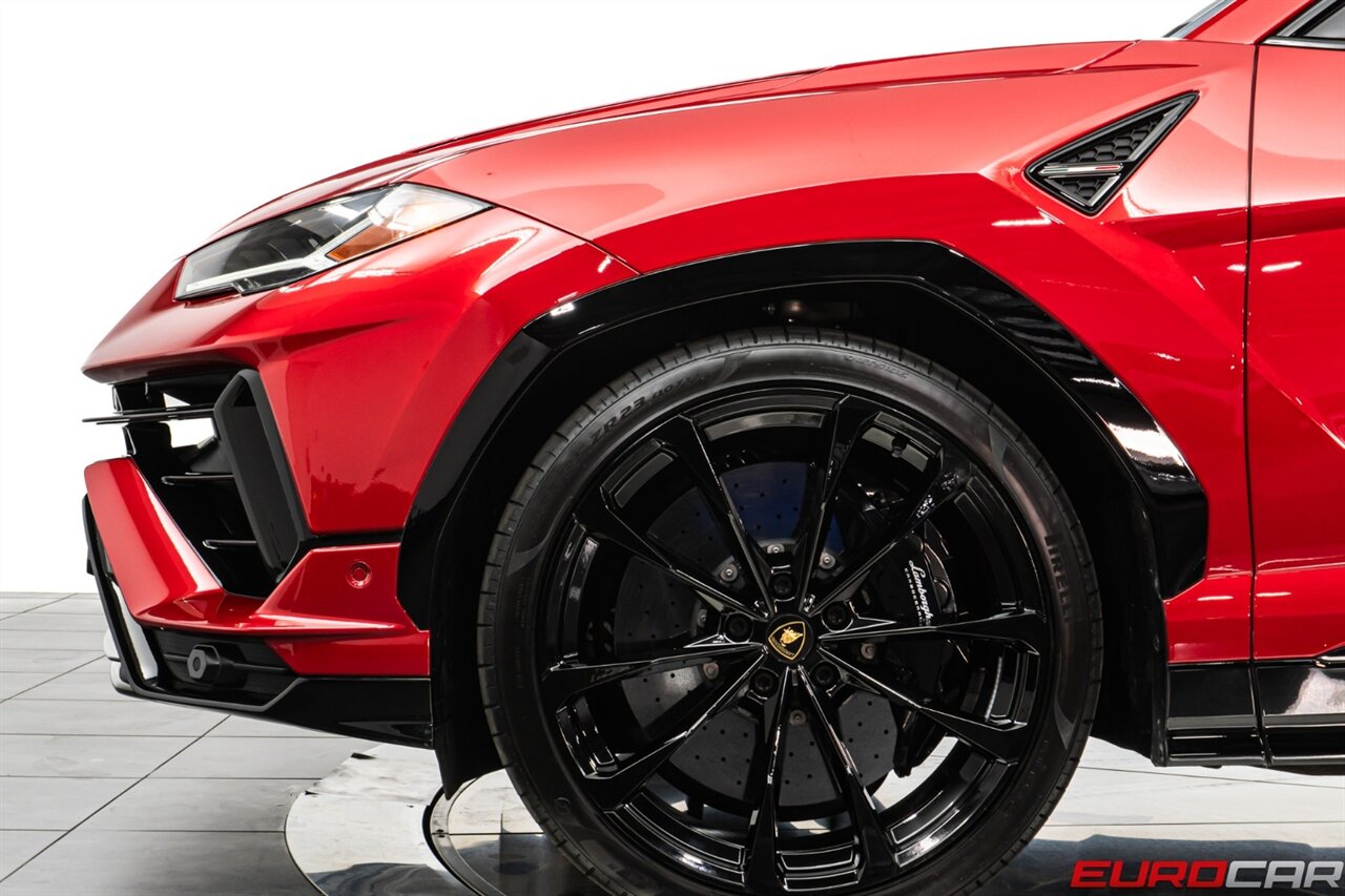 2023 Lamborghini Urus S  *MASSIVE MSRP $300,700 * SPECIAL FACTORY PAINT * CARBON FIBER INTERIOR* - Photo 13 - Costa Mesa, CA 92626