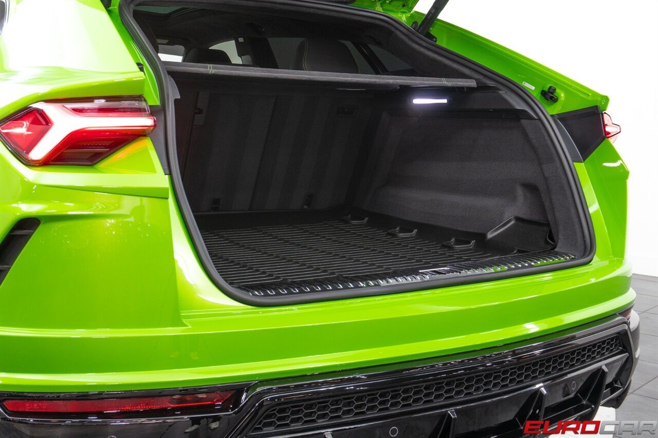 2021 Lamborghini Urus  *CARBON FIBER INTERIOR * MASSAGE SEATS* - Photo 20 - Costa Mesa, CA 92626