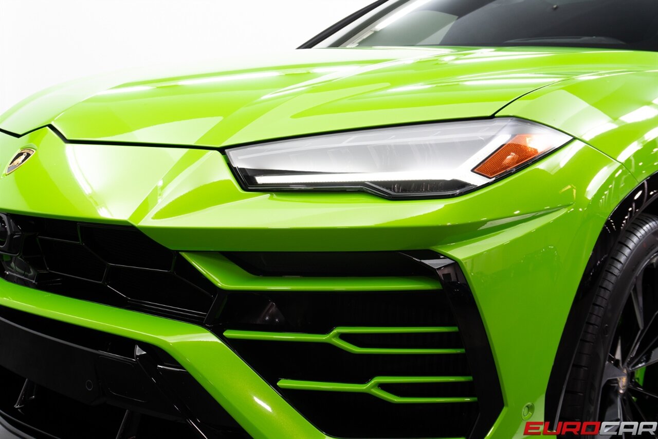 2021 Lamborghini Urus  *CARBON FIBER INTERIOR * MASSAGE SEATS* - Photo 10 - Costa Mesa, CA 92626