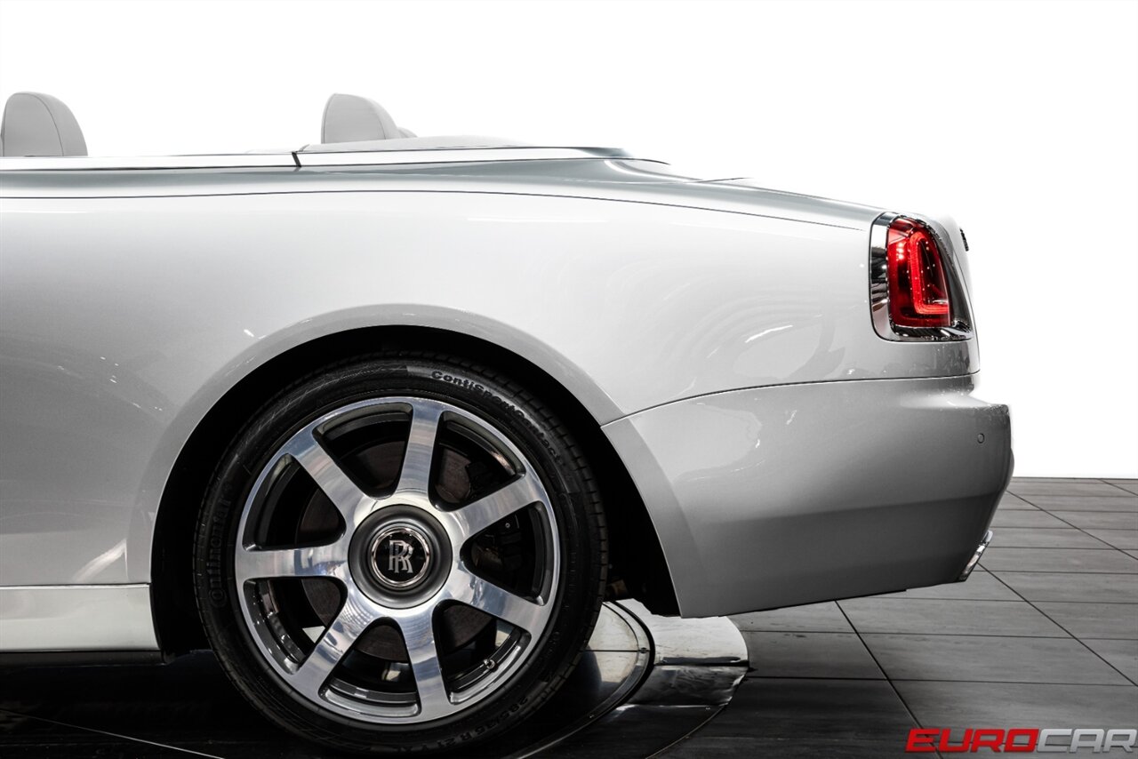 2021 Rolls-Royce Dawn *BESPOKE 1 OF 1 * FACTORY TWO-TONE * $447,600 MSRP* - Photo 18 - Costa Mesa, CA 92626