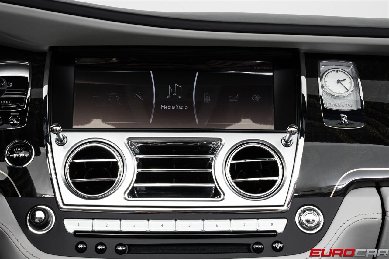 2021 Rolls-Royce Dawn *BESPOKE 1 OF 1 * FACTORY TWO-TONE * $447,600 MSRP* - Photo 29 - Costa Mesa, CA 92626