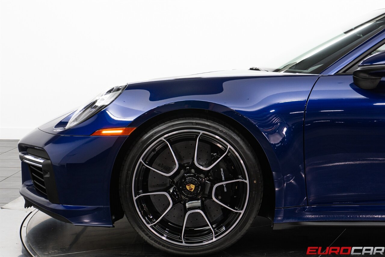 2024 Porsche 911 Turbo S  *HERITAGE DESIGN PACKAGE * SPORT EXHAUST * CARBON ROOF* - Photo 14 - Costa Mesa, CA 92626