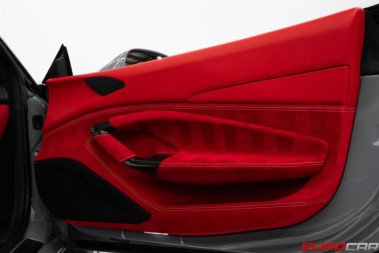 2022 Ferrari F8 Tributo *1 of 1 CUSTOM ORDERED * ONLY 600 MILES * $410K MSRP* - Photo 27 - Costa Mesa, CA 92626