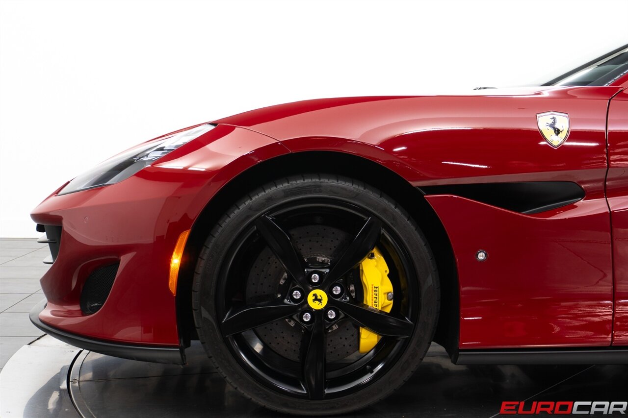 2019 Ferrari Portofino  *CARBON STEERING WHEEL * MAGNERIDE SUSPENSION* - Photo 18 - Costa Mesa, CA 92626