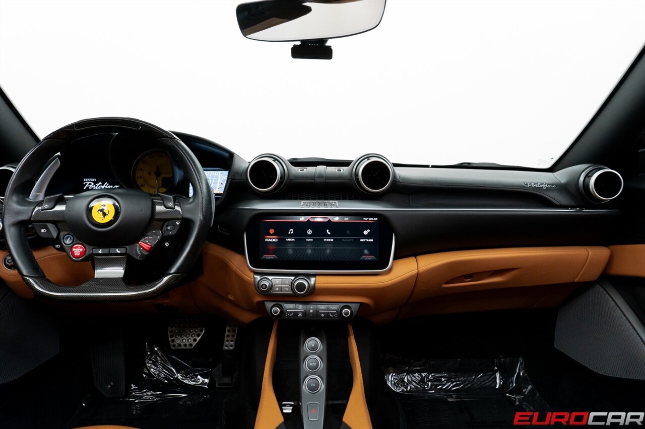 2019 Ferrari Portofino  *CARBON STEERING WHEEL * MAGNERIDE SUSPENSION* - Photo 34 - Costa Mesa, CA 92626