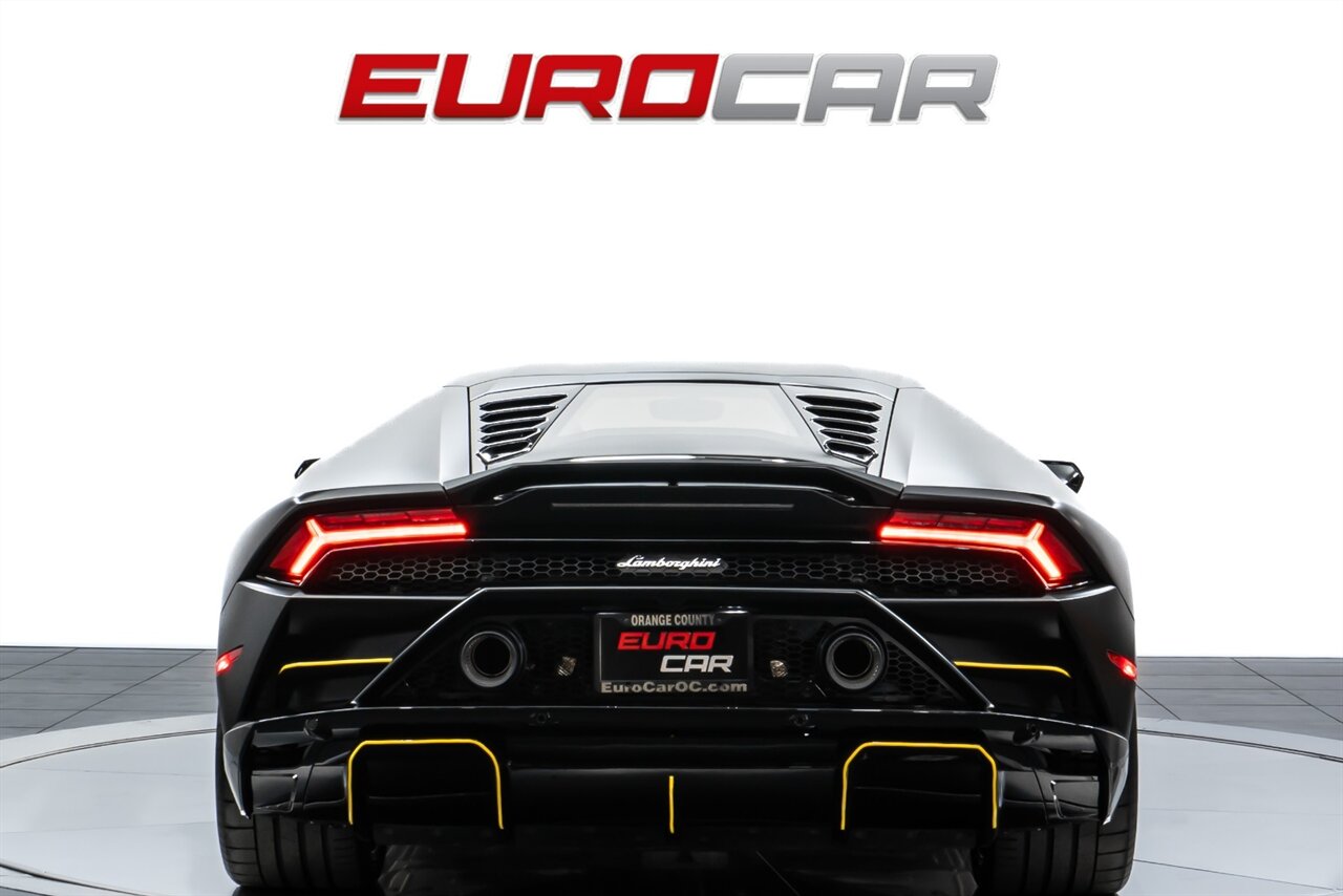 2022 Lamborghini Huracan EVO *CARBON FIBER SEATS * SUSPENSION LIFTER* - Photo 4 - Costa Mesa, CA 92626