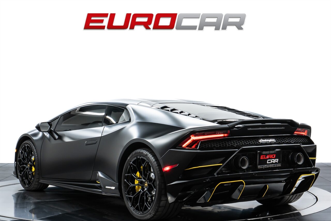 2022 Lamborghini Huracan EVO *CARBON FIBER SEATS * SUSPENSION LIFTER* - Photo 3 - Costa Mesa, CA 92626