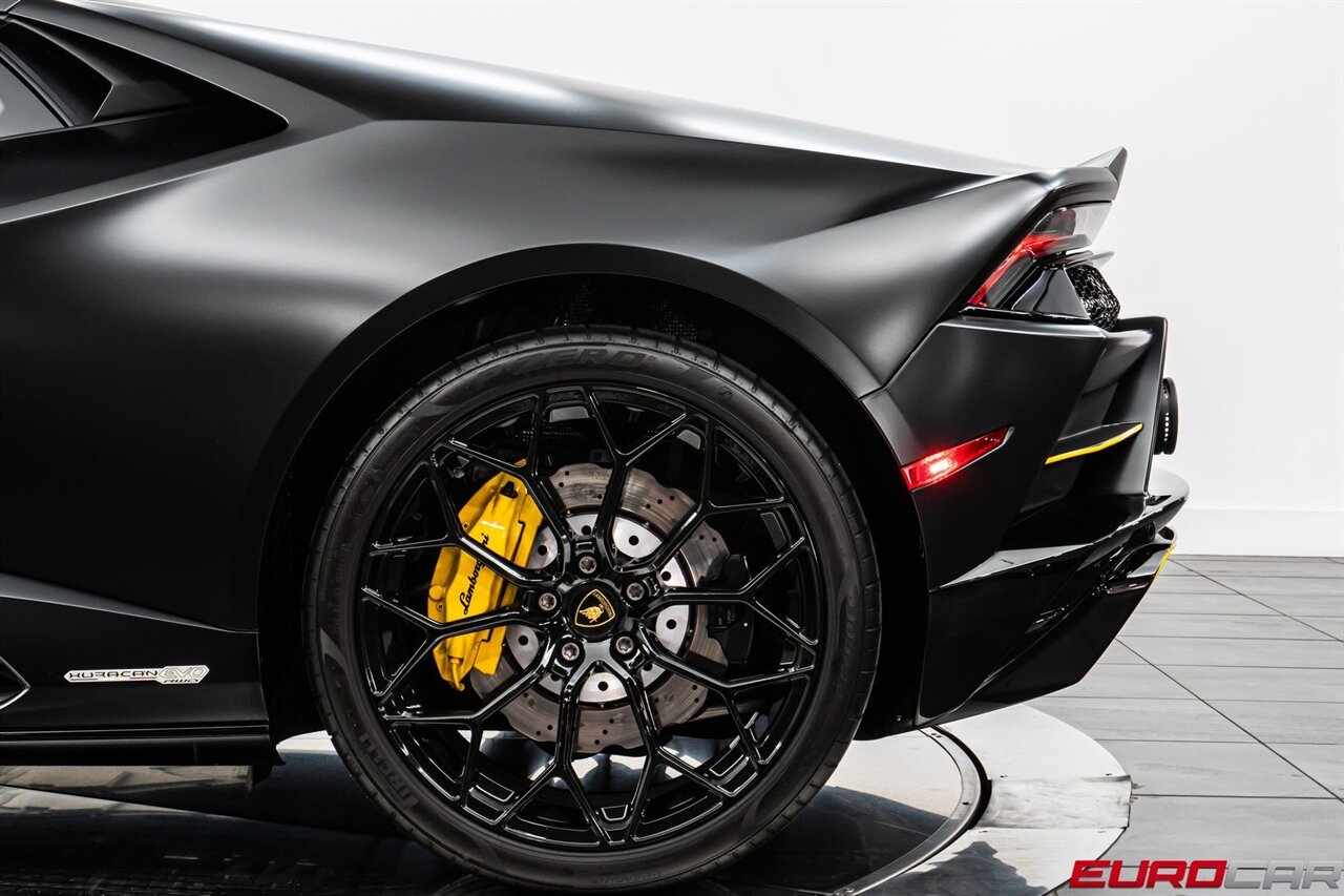 2022 Lamborghini Huracan EVO *CARBON FIBER SEATS * SUSPENSION LIFTER* - Photo 17 - Costa Mesa, CA 92626