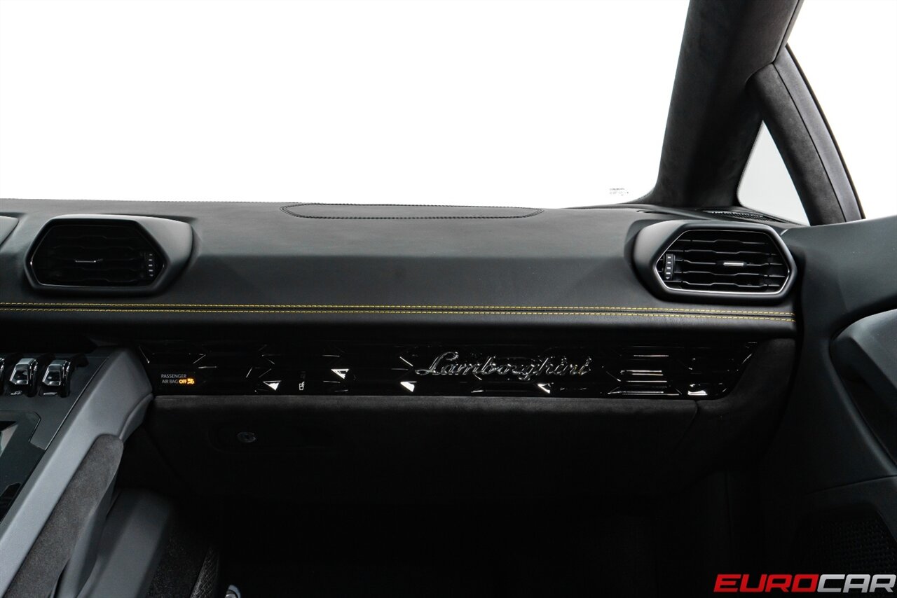 2022 Lamborghini Huracan EVO *CARBON FIBER SEATS * SUSPENSION LIFTER* - Photo 34 - Costa Mesa, CA 92626
