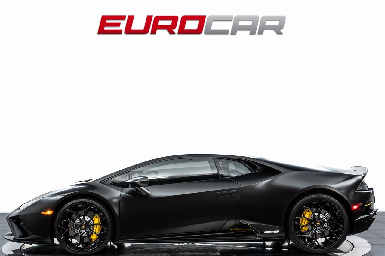 2022 Lamborghini Huracan EVO *CARBON FIBER SEATS * SUSPENSION LIFTER* - Photo 2 - Costa Mesa, CA 92626