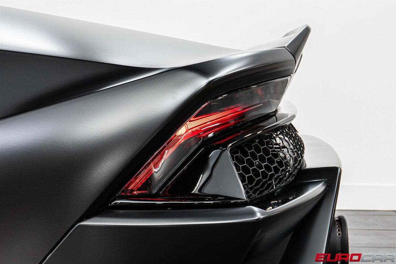 2022 Lamborghini Huracan EVO *CARBON FIBER SEATS * SUSPENSION LIFTER* - Photo 20 - Costa Mesa, CA 92626