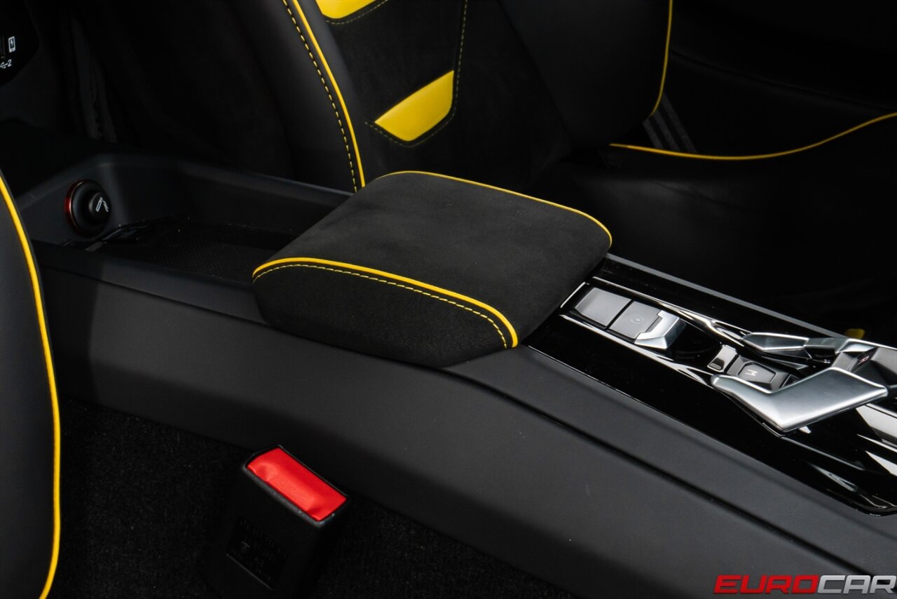 2022 Lamborghini Huracan EVO *CARBON FIBER SEATS * SUSPENSION LIFTER* - Photo 35 - Costa Mesa, CA 92626