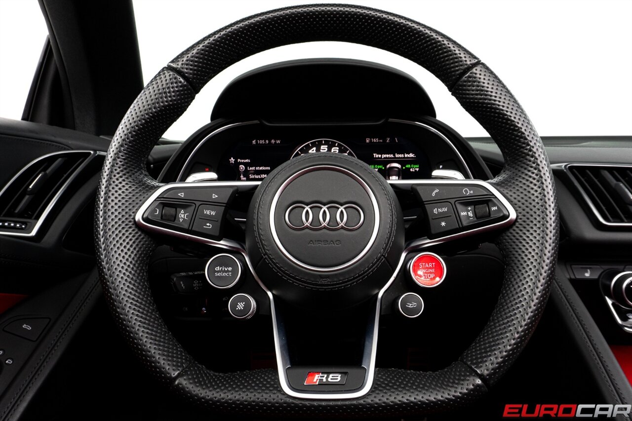 2022 Audi R8 5.2 V10 Performance Spyder  *PREMIUM PACKAGE * SPORT EXHAUST PACKAGE* - Photo 33 - Costa Mesa, CA 92626