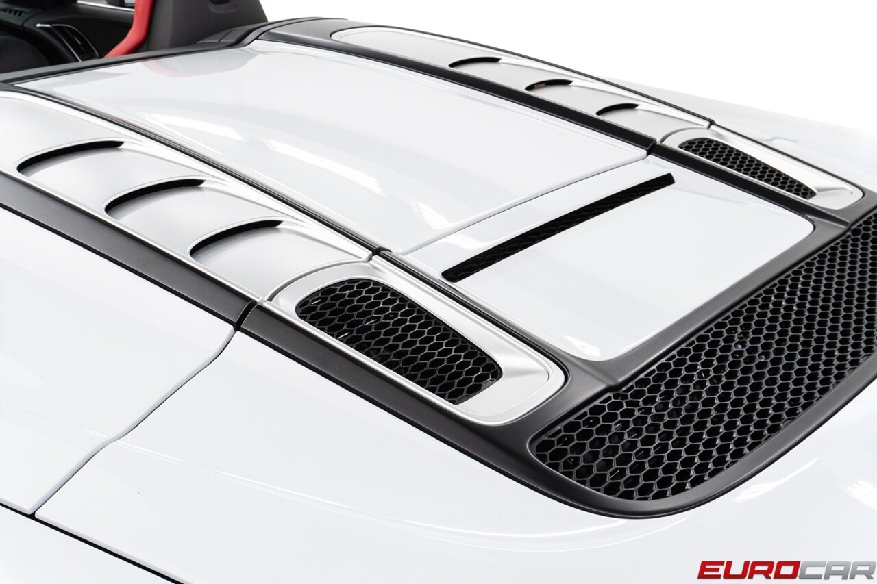 2022 Audi R8 5.2 V10 Performance Spyder  *PREMIUM PACKAGE * SPORT EXHAUST PACKAGE* - Photo 22 - Costa Mesa, CA 92626