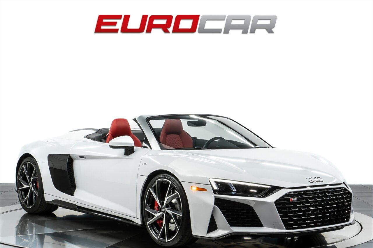 2022 Audi R8 5.2 V10 Performance Spyder  *PREMIUM PACKAGE * SPORT EXHAUST PACKAGE* - Photo 9 - Costa Mesa, CA 92626