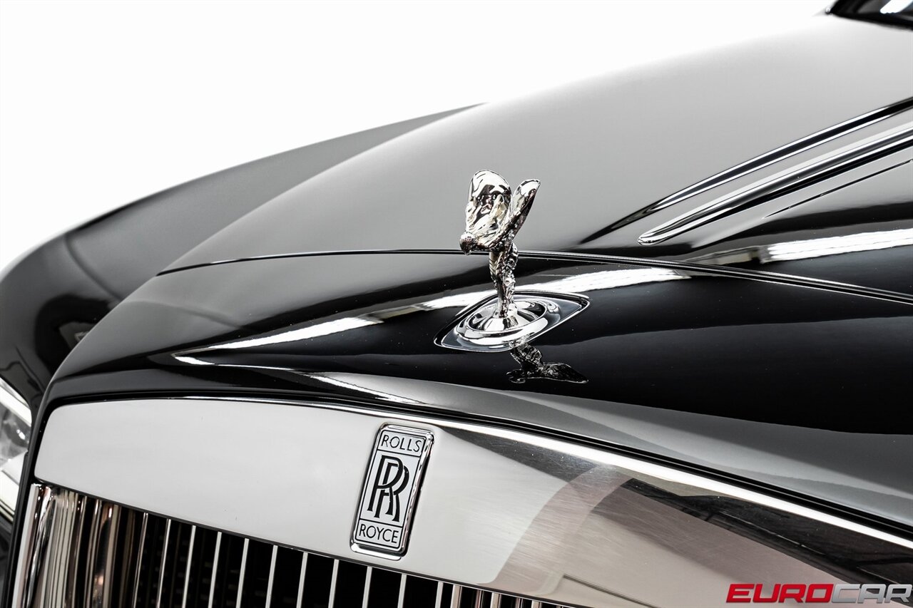 2019 Rolls-Royce Dawn  *TRI-COLOR BESPOKE INTERIOR * 21 " FORGED WHEELS * IMMACULATE CONDITION* - Photo 12 - Costa Mesa, CA 92626