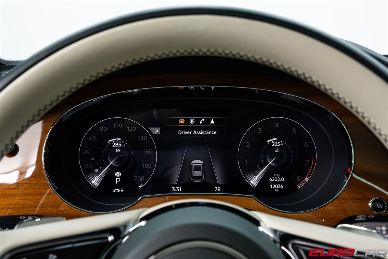 2022 Bentley Bentayga V8 *TOURING SPEC * COMFORT SPEC * FRONT PPF* - Photo 25 - Costa Mesa, CA 92626