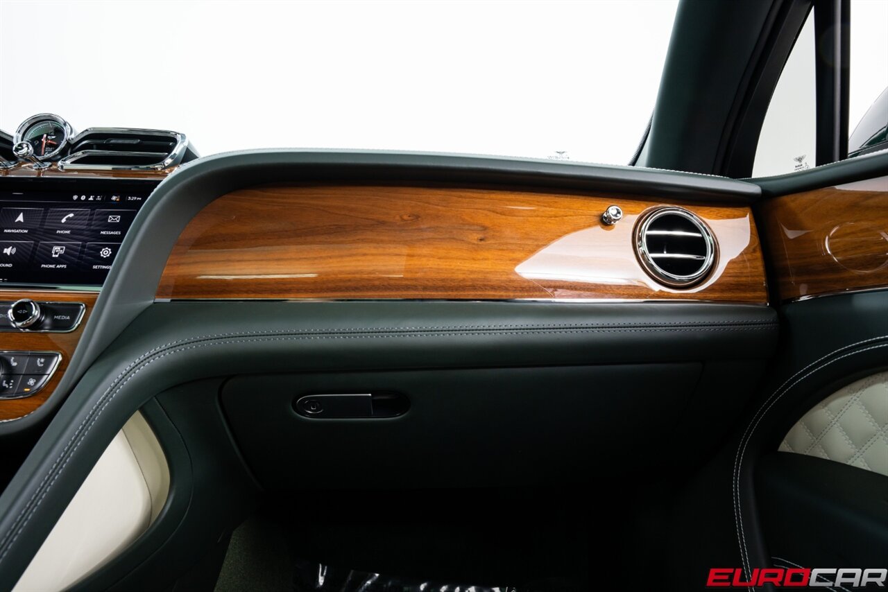 2022 Bentley Bentayga V8 *TOURING SPEC * COMFORT SPEC * FRONT PPF* - Photo 32 - Costa Mesa, CA 92626