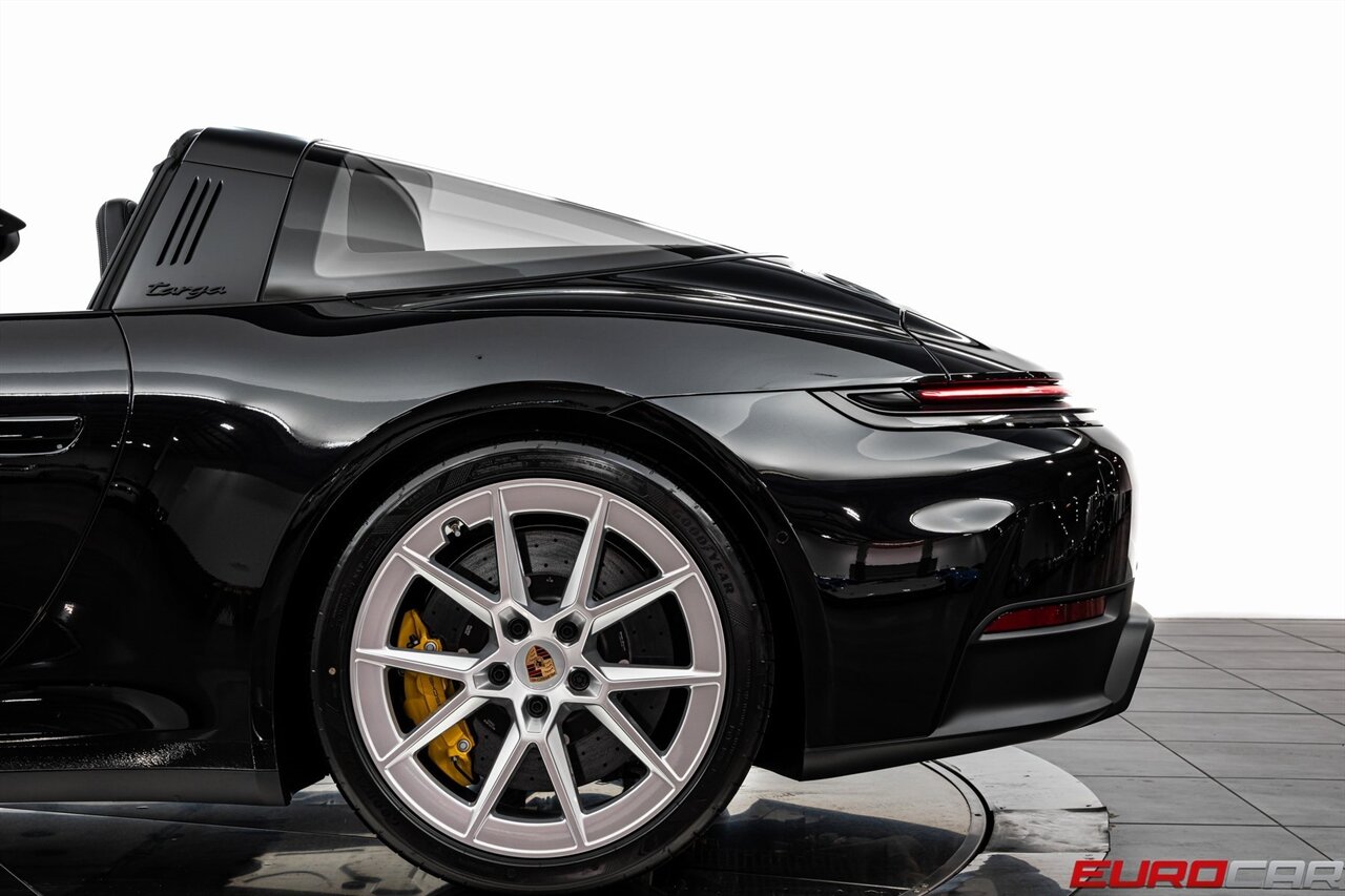 2025 Porsche 911 Targa 4 GTS *PREMIUM PACKAGE * FRONT AXLE LIFT*  *PREMIUM PACKAGE * FRONT AXLE LIFT* - Photo 18 - Costa Mesa, CA 92626