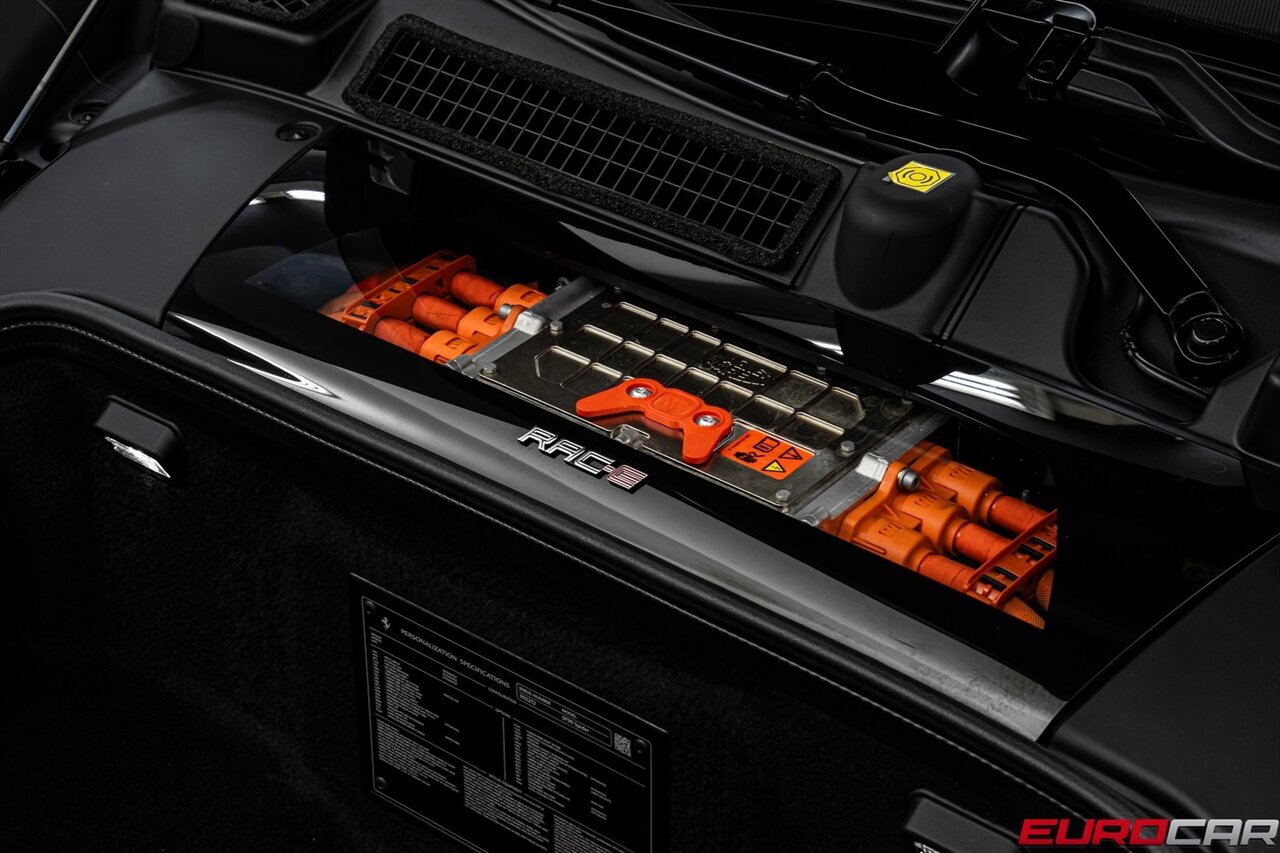 2024 Ferrari SF90 Spider *TAILOR MADE * CARBON RACING SEATS * FULL PPF* - Photo 14 - Costa Mesa, CA 92626