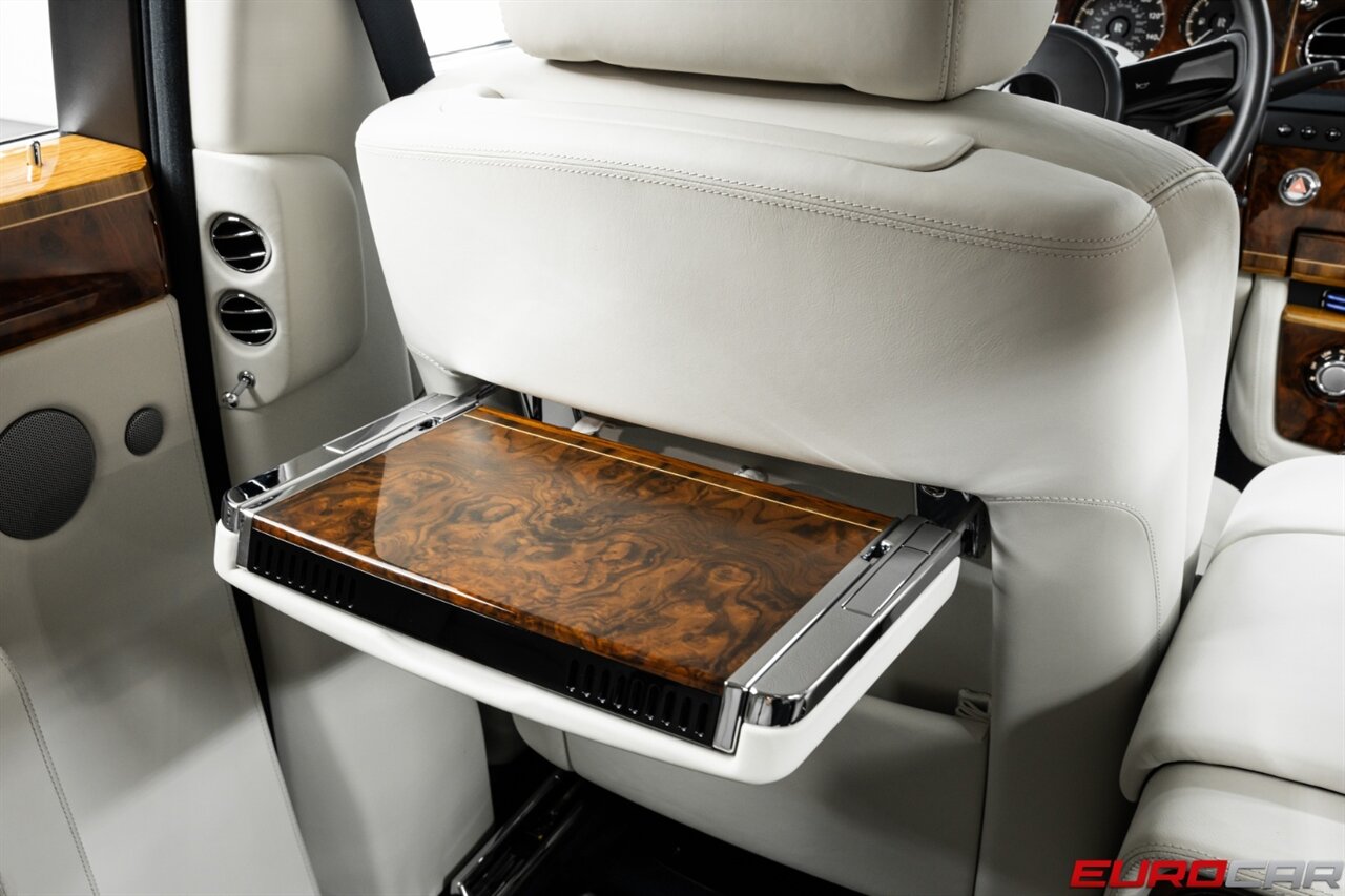 2013 Rolls-Royce Phantom *FRESH SERVICE * REAR THEATER * IMMACULATE CONDITION* - Photo 24 - Costa Mesa, CA 92626