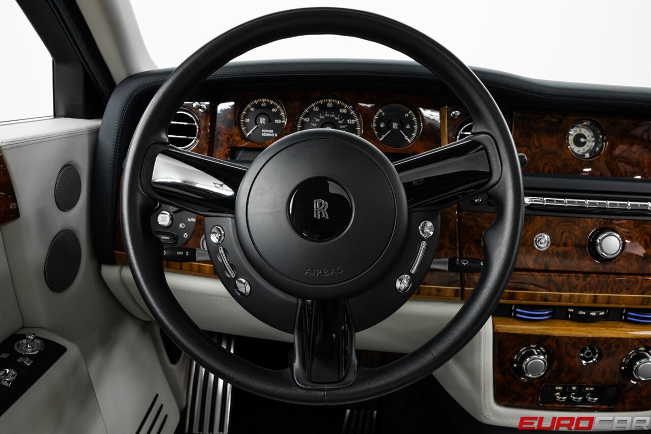 2013 Rolls-Royce Phantom *FRESH SERVICE * REAR THEATER * IMMACULATE CONDITION* - Photo 28 - Costa Mesa, CA 92626