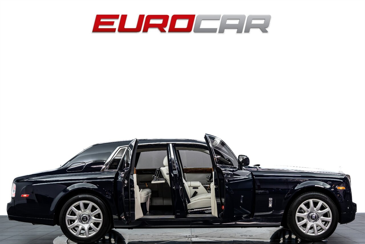 2013 Rolls-Royce Phantom *FRESH SERVICE * REAR THEATER * IMMACULATE CONDITION* - Photo 8 - Costa Mesa, CA 92626