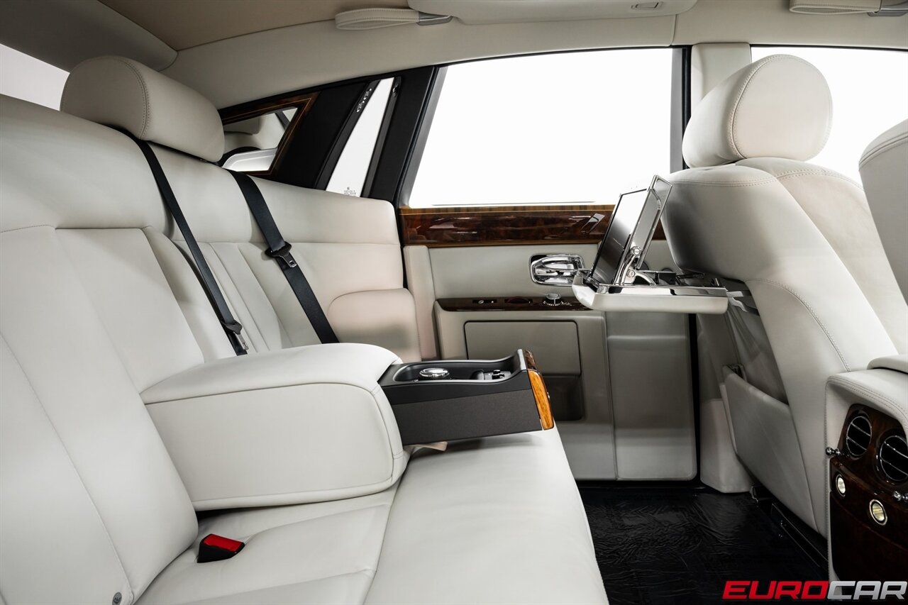 2013 Rolls-Royce Phantom *FRESH SERVICE * REAR THEATER * IMMACULATE CONDITION* - Photo 37 - Costa Mesa, CA 92626