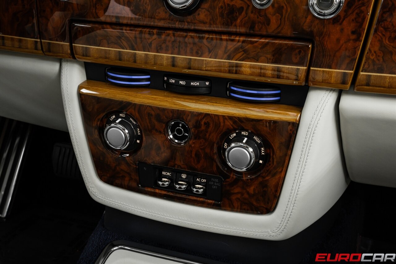 2013 Rolls-Royce Phantom *FRESH SERVICE * REAR THEATER * IMMACULATE CONDITION* - Photo 30 - Costa Mesa, CA 92626