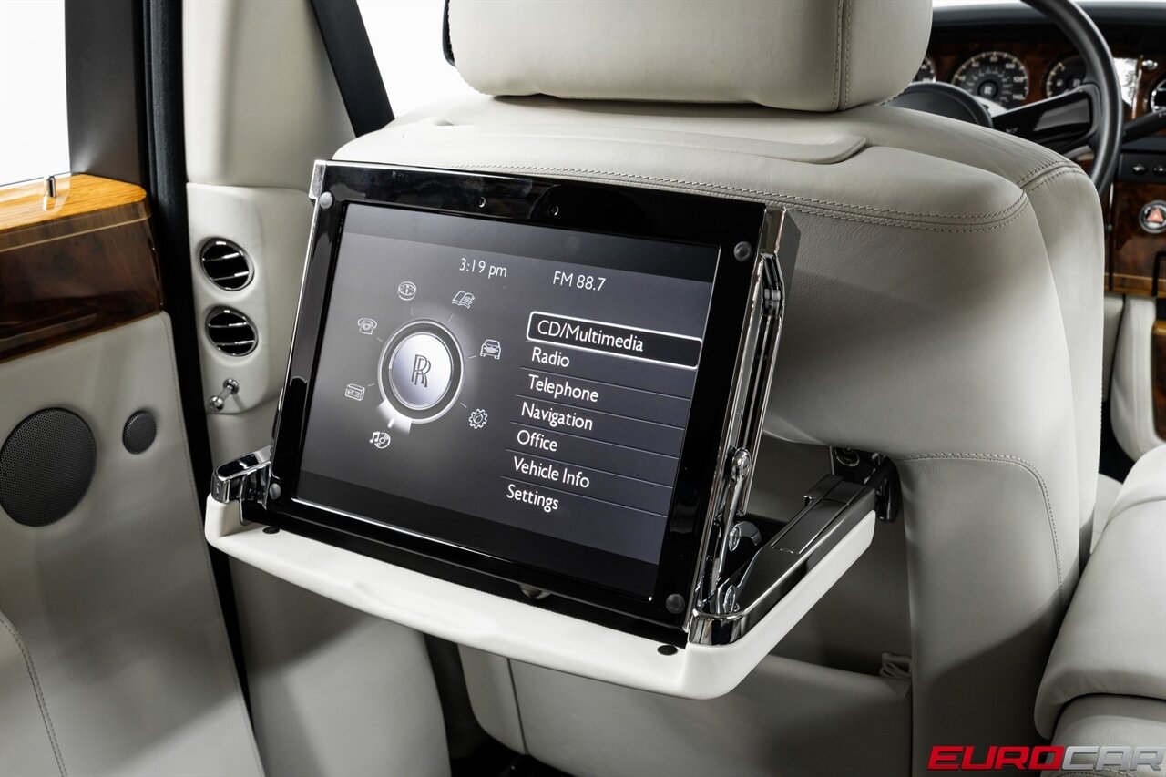 2013 Rolls-Royce Phantom *FRESH SERVICE * REAR THEATER * IMMACULATE CONDITION* - Photo 23 - Costa Mesa, CA 92626