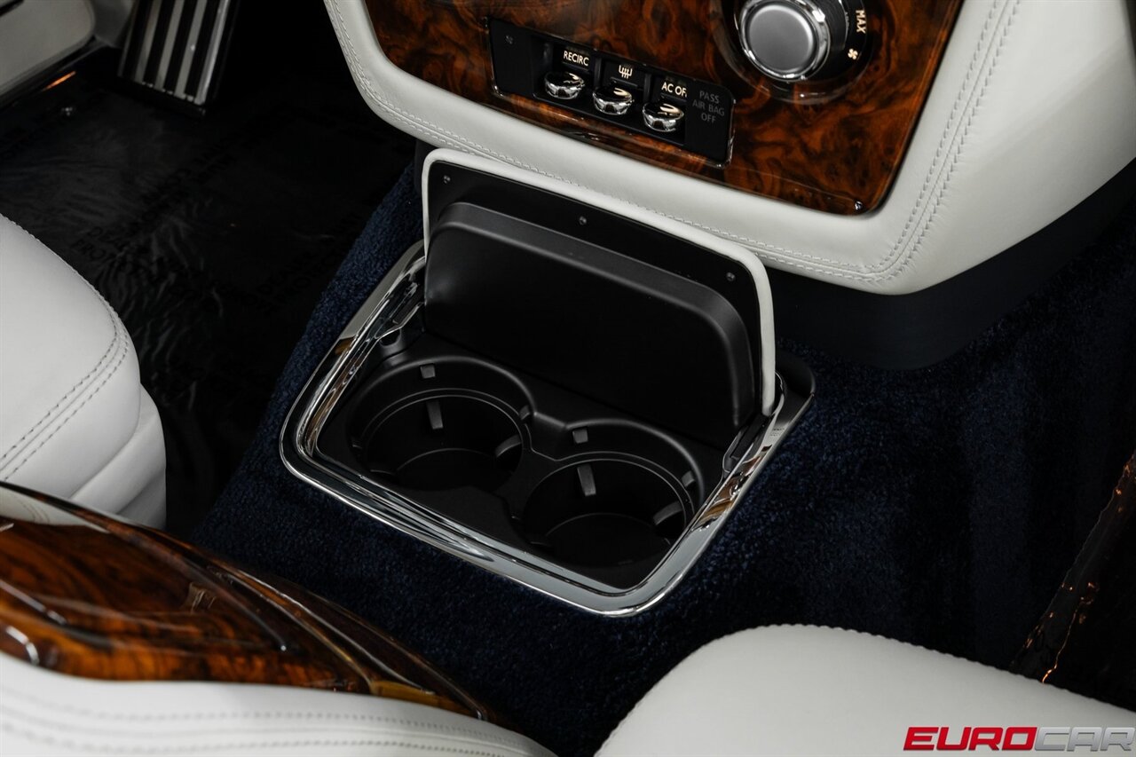 2013 Rolls-Royce Phantom *FRESH SERVICE * REAR THEATER * IMMACULATE CONDITION* - Photo 31 - Costa Mesa, CA 92626