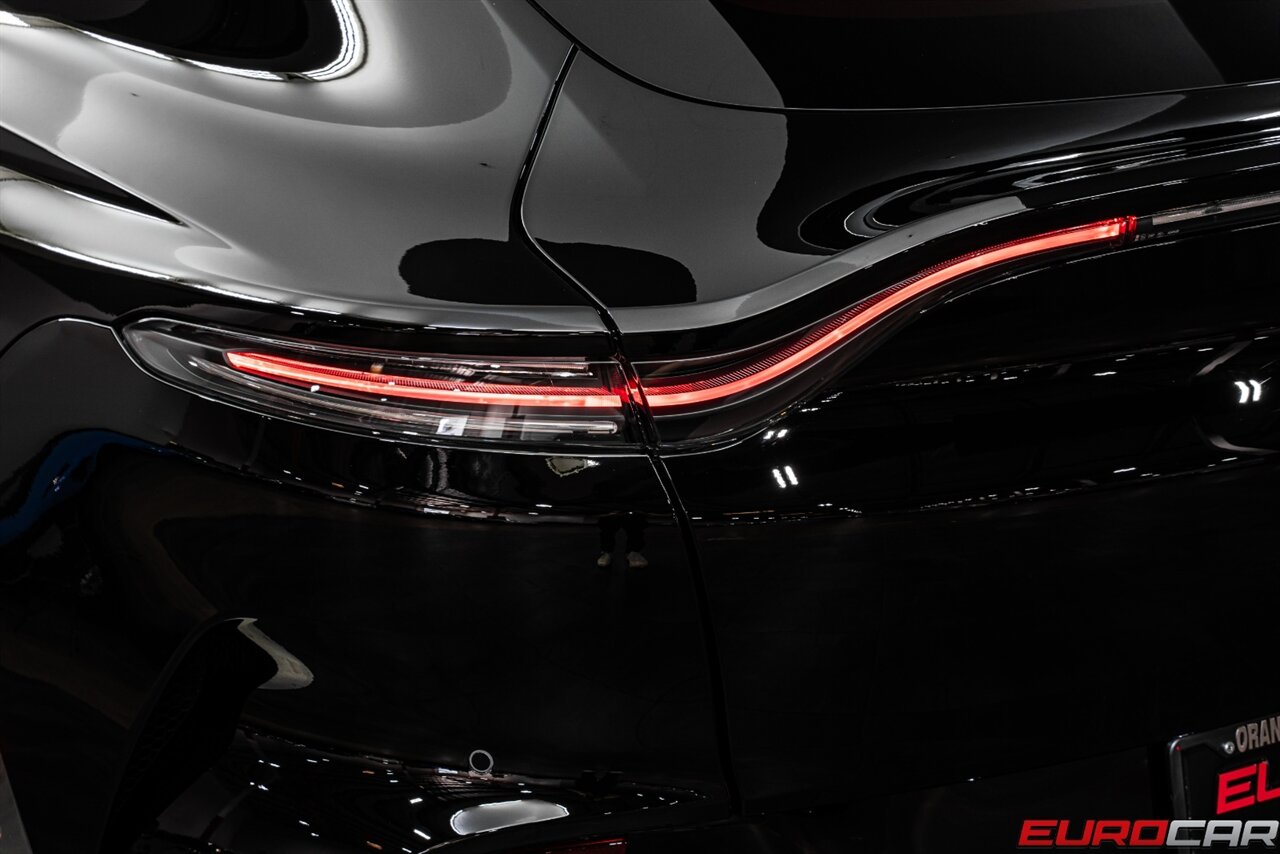 2023 Aston Martin DBX 707  *$263,586.00 MSRP* INCREDIBLE COLOR COMBO - Photo 18 - Costa Mesa, CA 92626