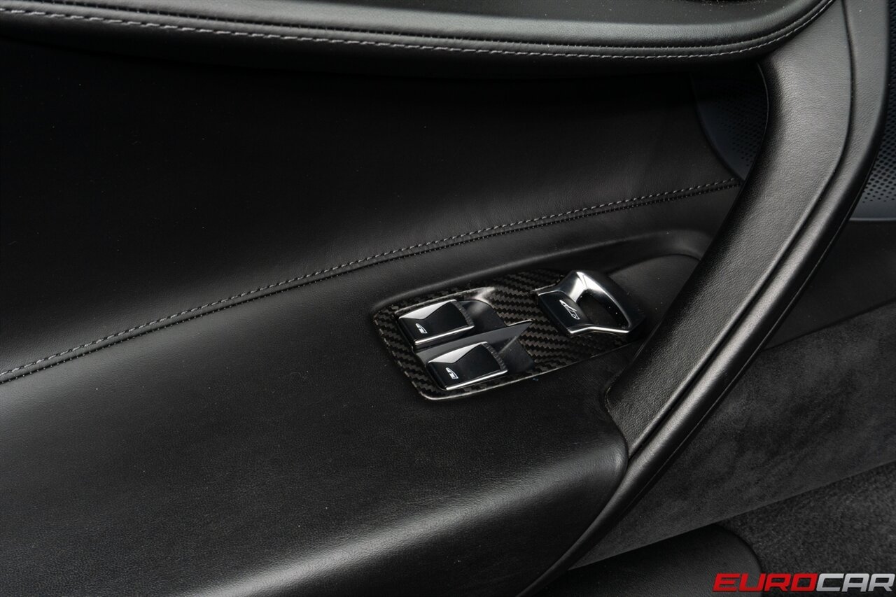 2019 McLaren 720S Spider  *PERFORMANCE SPEC * CARBON FIBER EXTERIOR PACKAGE* - Photo 37 - Costa Mesa, CA 92626