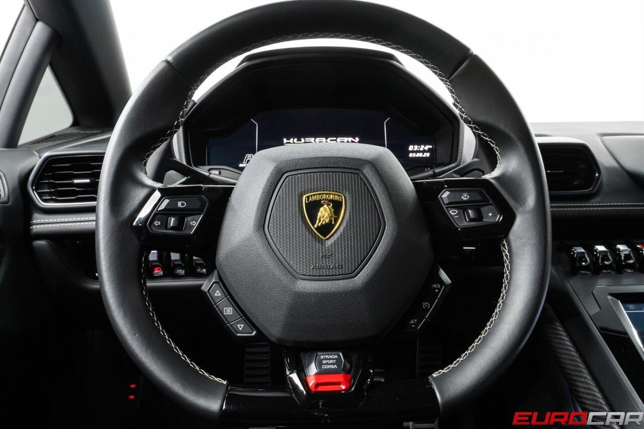 2021 Lamborghini Huracan EVO  *RARE ALL WHEEL DRIVE * CERAMIC BRAKES * CARBON INTERIOR* - Photo 31 - Costa Mesa, CA 92626