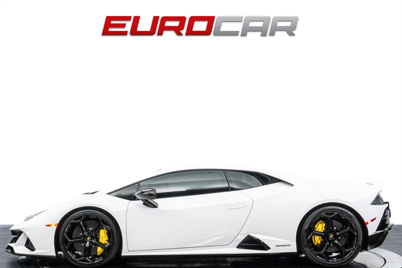 2021 Lamborghini Huracan EVO  *RARE ALL WHEEL DRIVE * CERAMIC BRAKES * CARBON INTERIOR* - Photo 2 - Costa Mesa, CA 92626