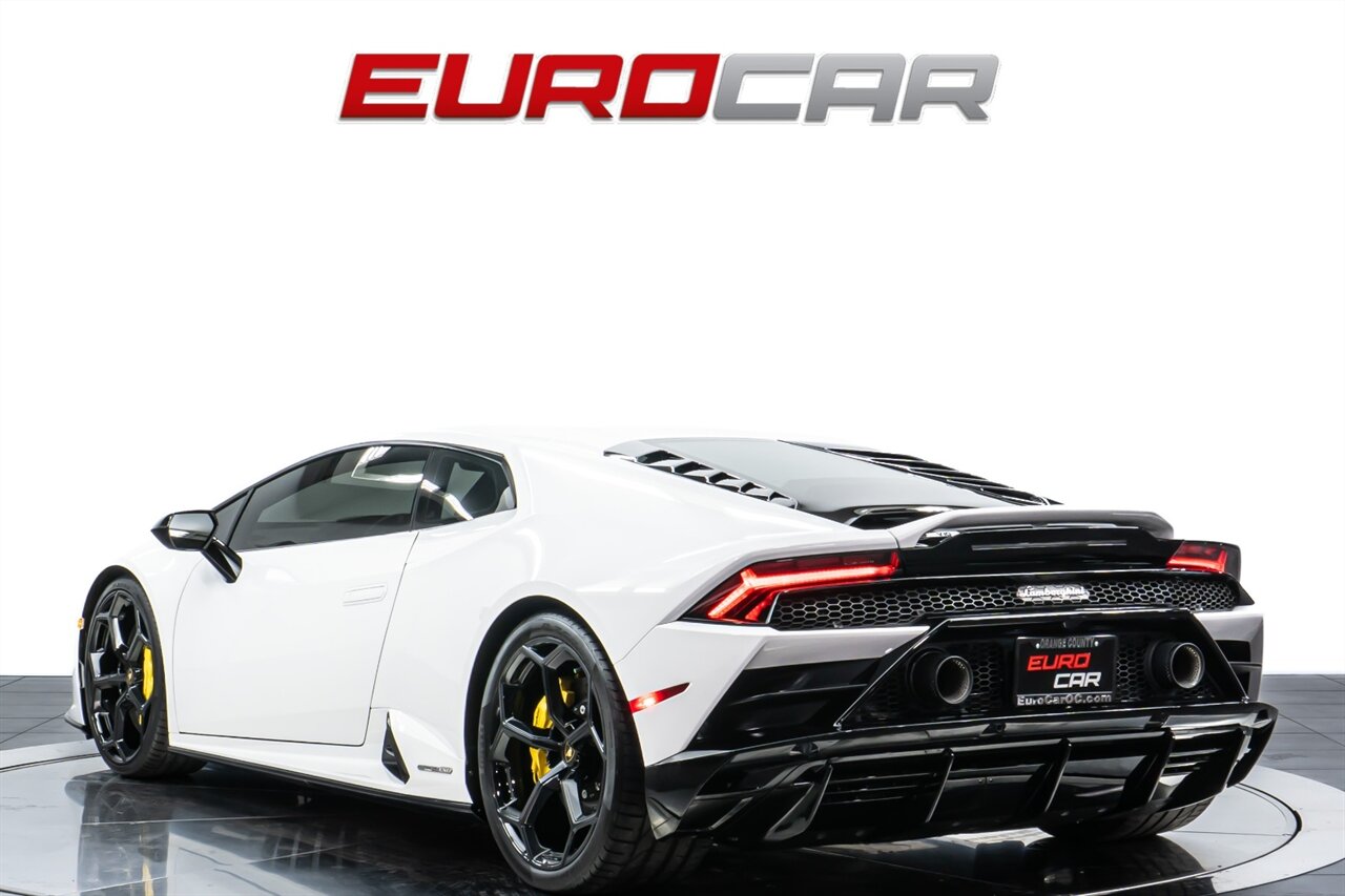 2021 Lamborghini Huracan EVO  *RARE ALL WHEEL DRIVE * CERAMIC BRAKES * CARBON INTERIOR* - Photo 3 - Costa Mesa, CA 92626