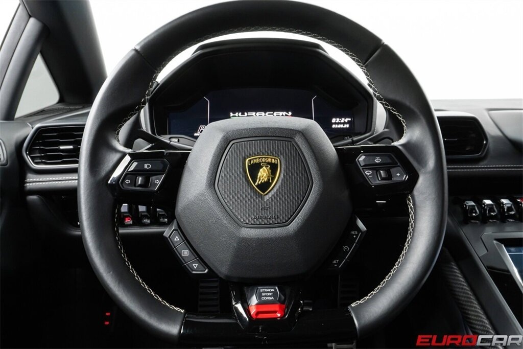 2021 Lamborghini Huracan EVO  *RARE ALL WHEEL DRIVE * CERAMIC BRAKES * CARBON INTERIOR* - Photo 31 - Costa Mesa, CA 92626