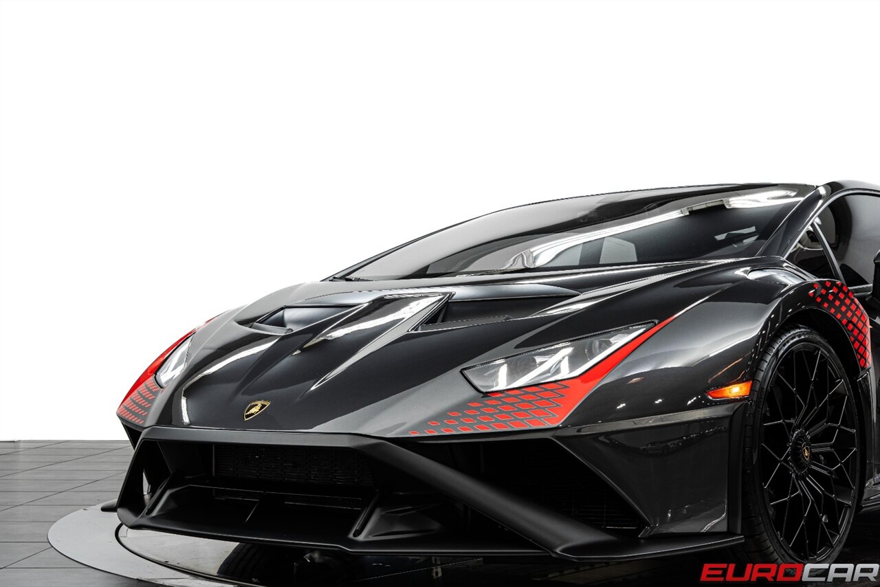 2022 Lamborghini Huracan STO  *CARBON SPORT SEATS * ONLY 6000 PAMPERED MILES * FRONT PPF* - Photo 13 - Costa Mesa, CA 92626