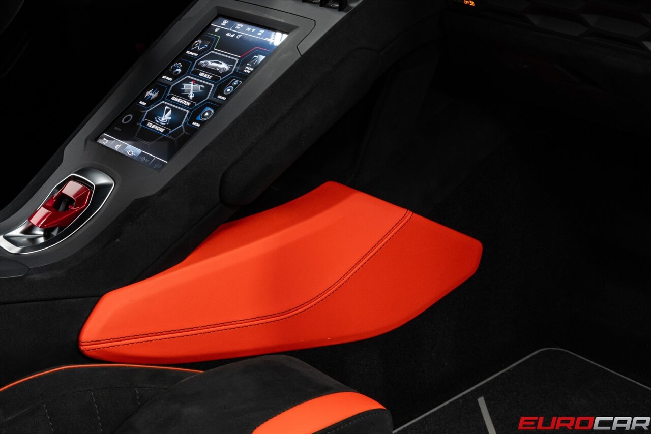 2022 Lamborghini Huracan STO  *CARBON SPORT SEATS * ONLY 6000 PAMPERED MILES * FRONT PPF* - Photo 39 - Costa Mesa, CA 92626