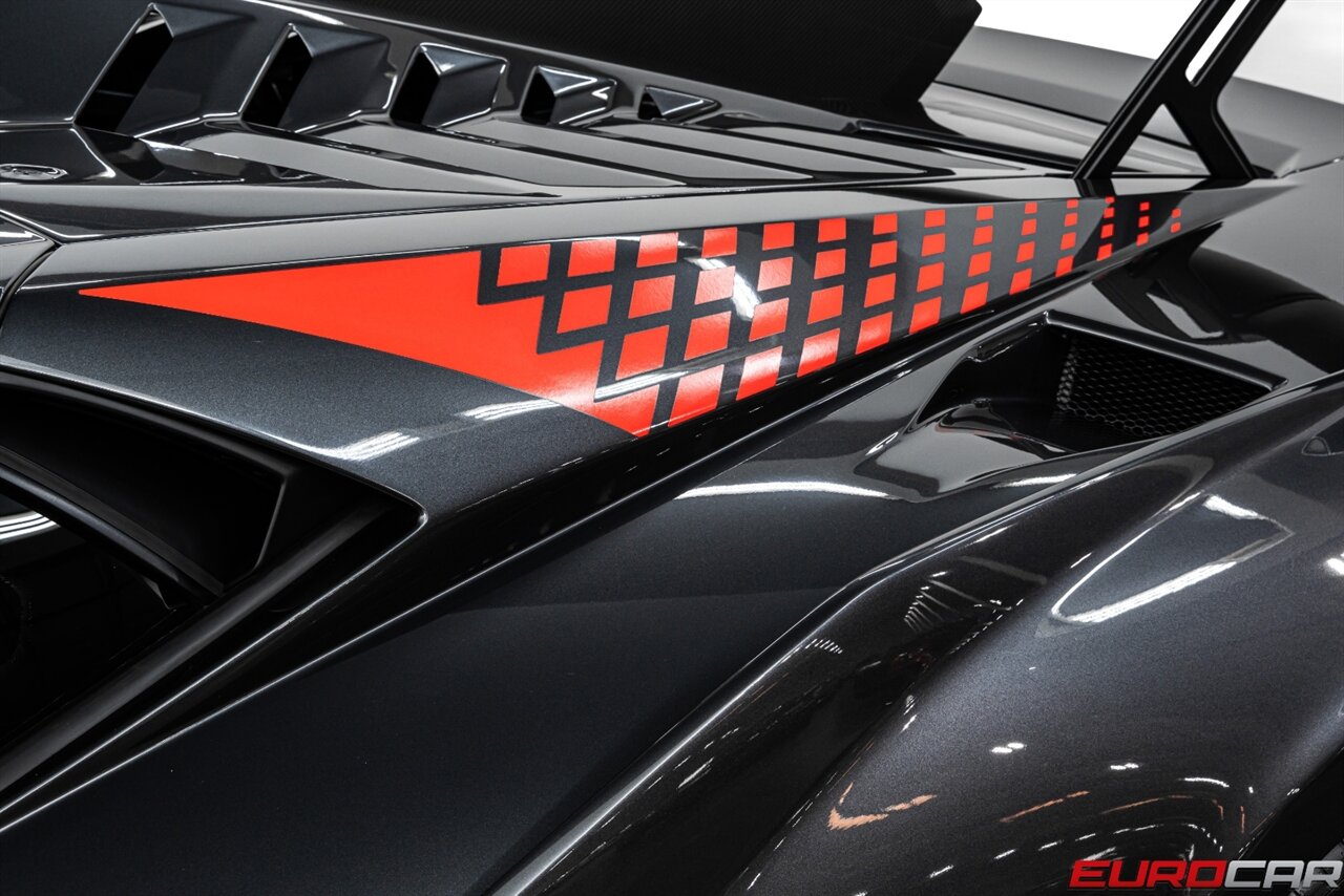 2022 Lamborghini Huracan STO  *CARBON SPORT SEATS * ONLY 6000 PAMPERED MILES * FRONT PPF* - Photo 18 - Costa Mesa, CA 92626